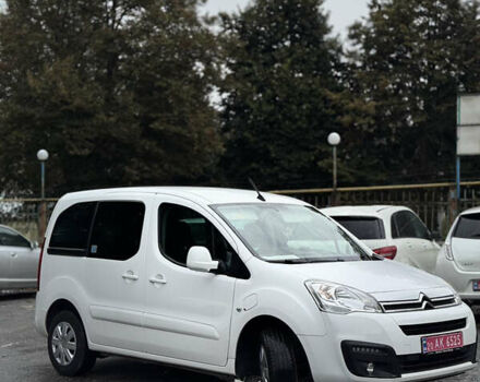 Сітроен Берлінго 2018 у Каменце-Подольском на Automoto.ua Чорний Сітроен Берлінго, об'ємом двигуна 0 л та пробігом 110 тис. км за 8900 $, фото 2 на Automoto.ua