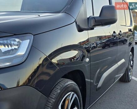 Черный Ситроен Берлинго, объемом двигателя 1.5 л и пробегом 99 тыс. км за 18999 $, фото 11 на Automoto.ua