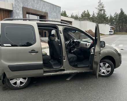 Коричневый Ситроен Берлинго, объемом двигателя 1.56 л и пробегом 383 тыс. км за 7000 $, фото 8 на Automoto.ua