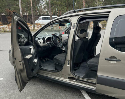 Коричневый Ситроен Берлинго, объемом двигателя 1.56 л и пробегом 383 тыс. км за 7000 $, фото 12 на Automoto.ua