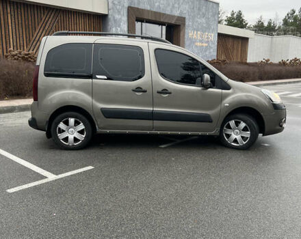 Коричневый Ситроен Берлинго, объемом двигателя 1.56 л и пробегом 383 тыс. км за 7000 $, фото 3 на Automoto.ua