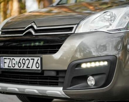 Коричневый Ситроен Берлинго, объемом двигателя 1.6 л и пробегом 140 тыс. км за 7200 $, фото 17 на Automoto.ua