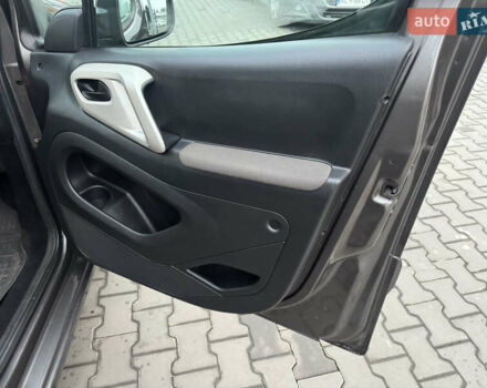 Коричневий Сітроен Берлінго, об'ємом двигуна 1.6 л та пробігом 195 тис. км за 9800 $, фото 9 на Automoto.ua