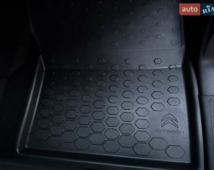 Коричневый Ситроен Берлинго, объемом двигателя 1.56 л и пробегом 138 тыс. км за 16750 $, фото 131 на Automoto.ua