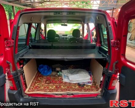 Красный Ситроен Берлинго, объемом двигателя 1.9 л и пробегом 187 тыс. км за 4500 $, фото 7 на Automoto.ua