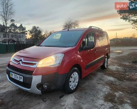 Красный Ситроен Берлинго, объемом двигателя 1 л и пробегом 140 тыс. км за 6000 $, фото 7 на Automoto.ua
