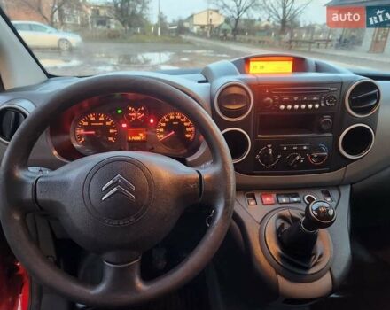 Красный Ситроен Берлинго, объемом двигателя 1 л и пробегом 140 тыс. км за 6000 $, фото 2 на Automoto.ua