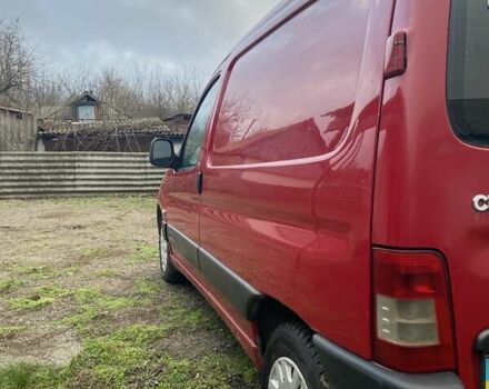 Красный Ситроен Берлинго, объемом двигателя 1.6 л и пробегом 217 тыс. км за 2300 $, фото 2 на Automoto.ua