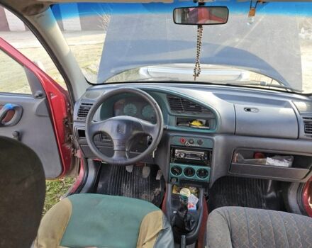 Красный Ситроен Берлинго, объемом двигателя 1.9 л и пробегом 100 тыс. км за 550 $, фото 3 на Automoto.ua