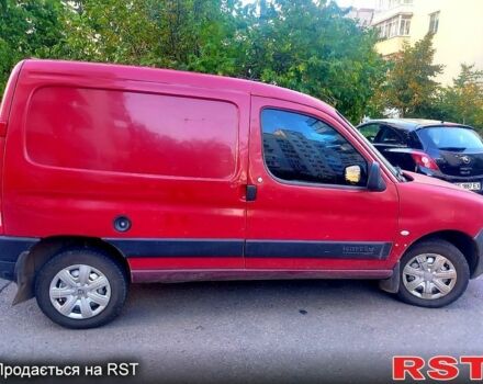 Красный Ситроен Берлинго, объемом двигателя 1.4 л и пробегом 487 тыс. км за 2300 $, фото 7 на Automoto.ua