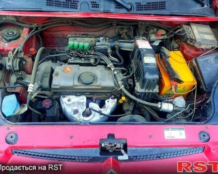 Красный Ситроен Берлинго, объемом двигателя 1.4 л и пробегом 487 тыс. км за 2300 $, фото 2 на Automoto.ua