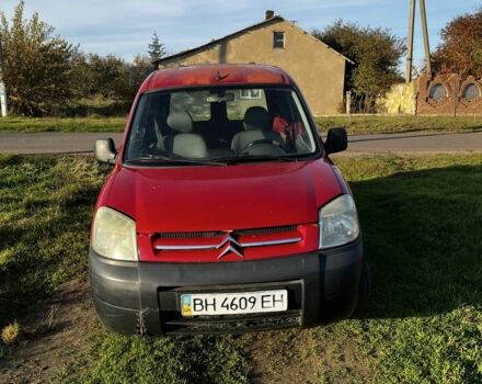 Красный Ситроен Берлинго, объемом двигателя 2 л и пробегом 200 тыс. км за 1500 $, фото 1 на Automoto.ua