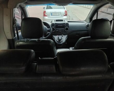 Красный Ситроен Берлинго, объемом двигателя 1.6 л и пробегом 250 тыс. км за 4500 $, фото 7 на Automoto.ua