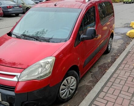 Красный Ситроен Берлинго, объемом двигателя 1.6 л и пробегом 250 тыс. км за 4500 $, фото 3 на Automoto.ua