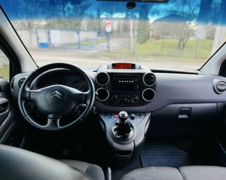 Красный Ситроен Берлинго, объемом двигателя 1.6 л и пробегом 87 тыс. км за 8300 $, фото 8 на Automoto.ua