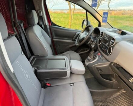 Червоний Сітроен Берлінго, об'ємом двигуна 1.6 л та пробігом 190 тис. км за 3200 $, фото 12 на Automoto.ua