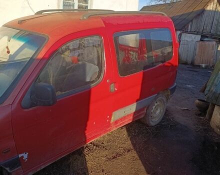 Красный Ситроен Берлинго, объемом двигателя 0 л и пробегом 1000 тыс. км за 828 $, фото 2 на Automoto.ua