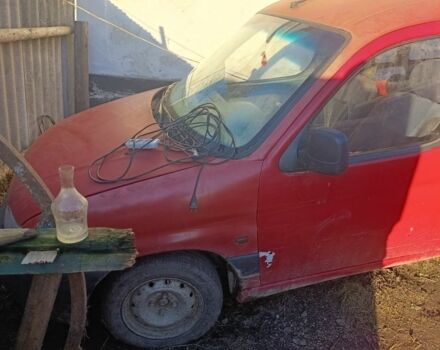 Красный Ситроен Берлинго, объемом двигателя 0 л и пробегом 1000 тыс. км за 828 $, фото 3 на Automoto.ua