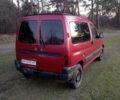 Красный Ситроен Берлинго, объемом двигателя 1.4 л и пробегом 400 тыс. км за 2000 $, фото 7 на Automoto.ua