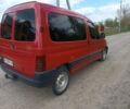 Красный Ситроен Берлинго, объемом двигателя 1.9 л и пробегом 350 тыс. км за 2400 $, фото 2 на Automoto.ua
