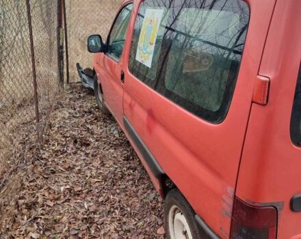 Красный Ситроен Берлинго, объемом двигателя 1.9 л и пробегом 327 тыс. км за 237 $, фото 3 на Automoto.ua