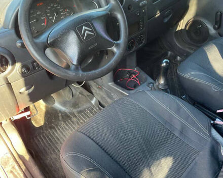 Красный Ситроен Берлинго, объемом двигателя 1.87 л и пробегом 331 тыс. км за 3499 $, фото 4 на Automoto.ua