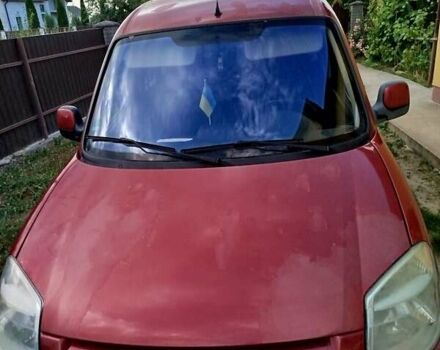 Красный Ситроен Берлинго, объемом двигателя 1.6 л и пробегом 290 тыс. км за 3500 $, фото 13 на Automoto.ua