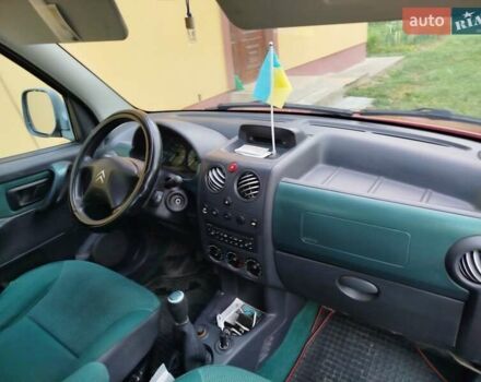 Красный Ситроен Берлинго, объемом двигателя 1.6 л и пробегом 290 тыс. км за 3500 $, фото 10 на Automoto.ua