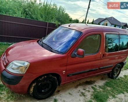 Красный Ситроен Берлинго, объемом двигателя 1.6 л и пробегом 290 тыс. км за 3500 $, фото 12 на Automoto.ua