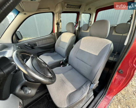 Червоний Сітроен Берлінго, об'ємом двигуна 1.87 л та пробігом 360 тис. км за 2999 $, фото 9 на Automoto.ua