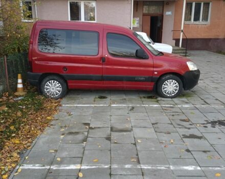 Красный Ситроен Берлинго, объемом двигателя 2 л и пробегом 330 тыс. км за 4000 $, фото 8 на Automoto.ua