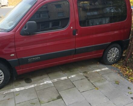 Красный Ситроен Берлинго, объемом двигателя 2 л и пробегом 330 тыс. км за 4000 $, фото 7 на Automoto.ua