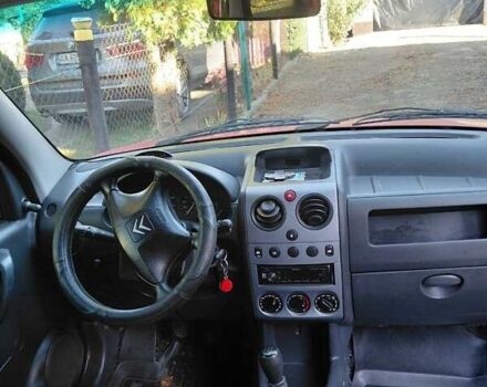 Красный Ситроен Берлинго, объемом двигателя 1.56 л и пробегом 300 тыс. км за 3800 $, фото 11 на Automoto.ua