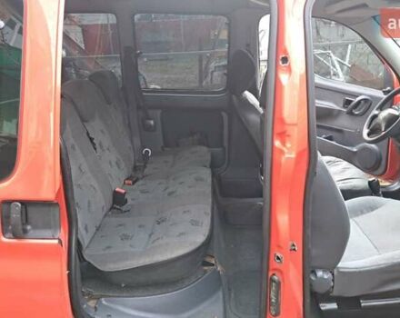 Красный Ситроен Берлинго, объемом двигателя 1.6 л и пробегом 300 тыс. км за 3300 $, фото 2 на Automoto.ua