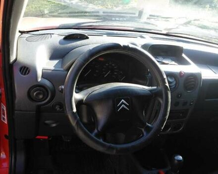 Красный Ситроен Берлинго, объемом двигателя 1.56 л и пробегом 300 тыс. км за 3800 $, фото 3 на Automoto.ua