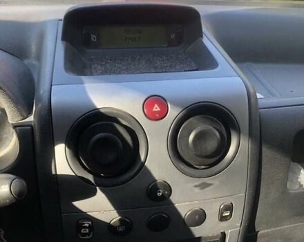 Красный Ситроен Берлинго, объемом двигателя 1.6 л и пробегом 310 тыс. км за 3500 $, фото 5 на Automoto.ua