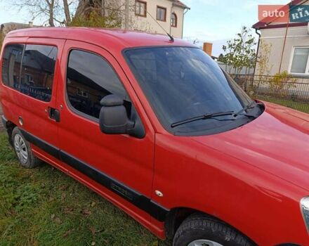 Красный Ситроен Берлинго, объемом двигателя 1.6 л и пробегом 256 тыс. км за 3200 $, фото 1 на Automoto.ua