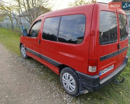 Красный Ситроен Берлинго, объемом двигателя 1.6 л и пробегом 256 тыс. км за 3200 $, фото 2 на Automoto.ua