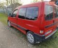 Красный Ситроен Берлинго, объемом двигателя 1.6 л и пробегом 256 тыс. км за 3200 $, фото 2 на Automoto.ua
