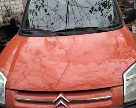 Красный Ситроен Берлинго, объемом двигателя 1.6 л и пробегом 250 тыс. км за 3300 $, фото 2 на Automoto.ua