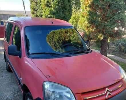 Красный Ситроен Берлинго, объемом двигателя 1.56 л и пробегом 300 тыс. км за 3800 $, фото 16 на Automoto.ua