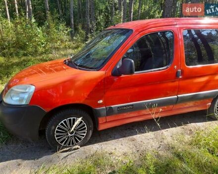 Красный Ситроен Берлинго, объемом двигателя 2 л и пробегом 470 тыс. км за 3499 $, фото 1 на Automoto.ua