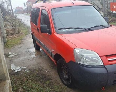 Красный Ситроен Берлинго, объемом двигателя 1.6 л и пробегом 300 тыс. км за 3300 $, фото 11 на Automoto.ua