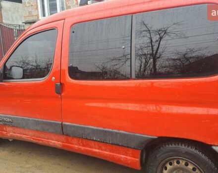 Красный Ситроен Берлинго, объемом двигателя 1.6 л и пробегом 300 тыс. км за 3300 $, фото 9 на Automoto.ua