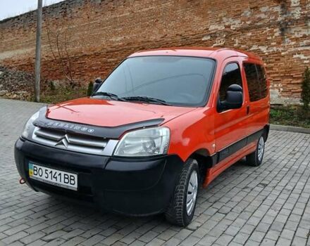 Красный Ситроен Берлинго, объемом двигателя 1.6 л и пробегом 220 тыс. км за 3450 $, фото 3 на Automoto.ua