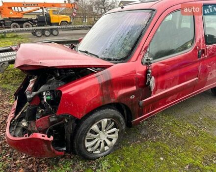 Красный Ситроен Берлинго, объемом двигателя 1.56 л и пробегом 250 тыс. км за 1200 $, фото 3 на Automoto.ua