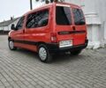 Красный Ситроен Берлинго, объемом двигателя 1.6 л и пробегом 220 тыс. км за 3450 $, фото 13 на Automoto.ua