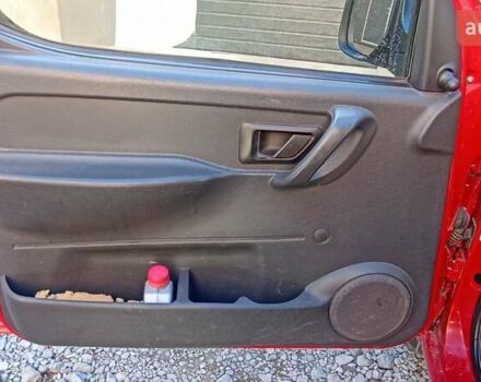 Красный Ситроен Берлинго, объемом двигателя 1.4 л и пробегом 207 тыс. км за 3550 $, фото 21 на Automoto.ua