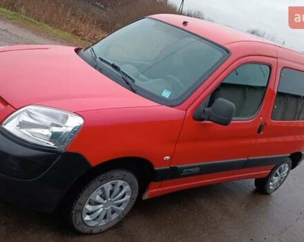 Красный Ситроен Берлинго, объемом двигателя 1.6 л и пробегом 204 тыс. км за 3850 $, фото 29 на Automoto.ua