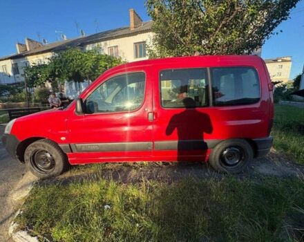 Красный Ситроен Берлинго, объемом двигателя 1.9 л и пробегом 294 тыс. км за 3200 $, фото 1 на Automoto.ua